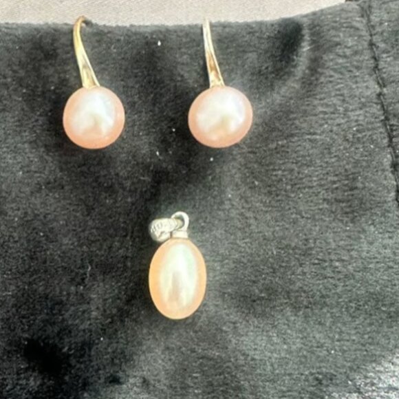 Pink Cultured Freshwater Pearl Set - Picture 1 of 2